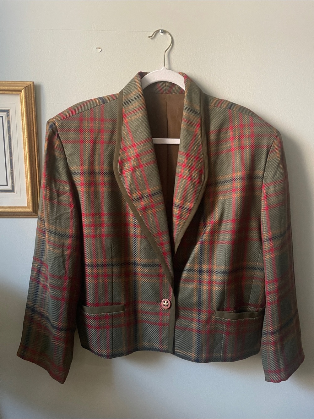 Plaid Shawl-Collar Women’s Jacket in Olive & Red
